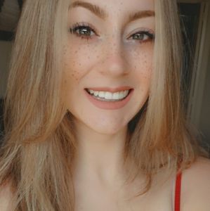 Meet your Posher, Desiree